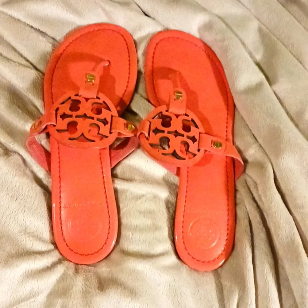 7M coral Tory Burch sandles